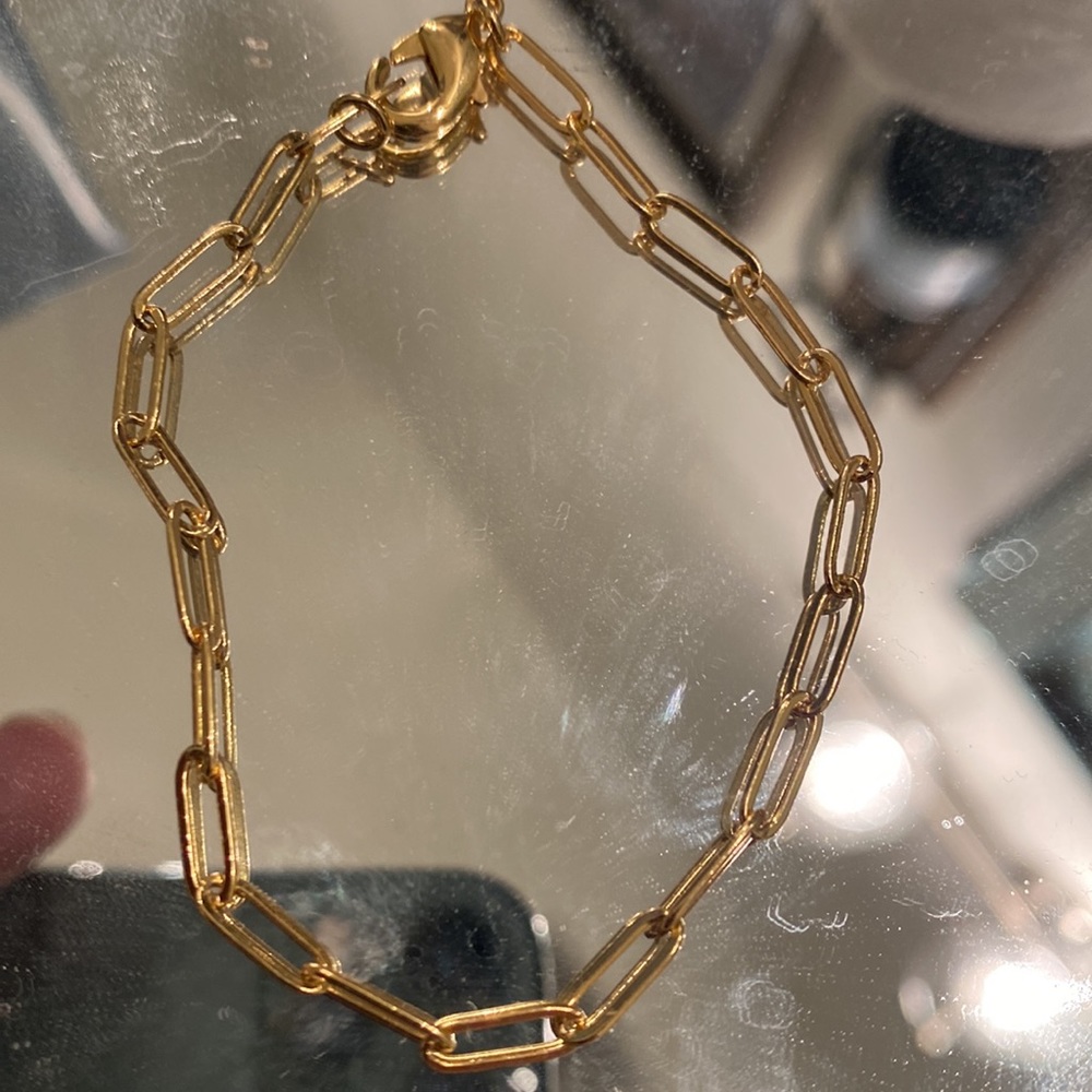 10k gold paper clip bracelet - Picture 3 of 3